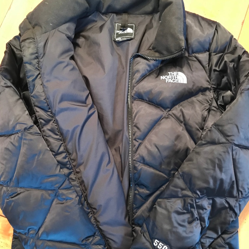 Black Women's North Face 550 Ski Puffer